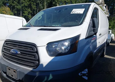2018 Ford Transit-250 z USA, uszkodzony, nr VIN 1FTYR1ZM8JKB14449